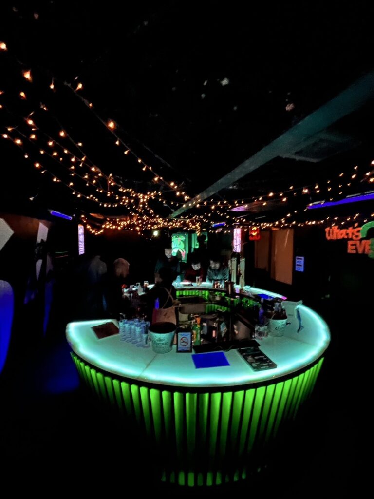 nternational bar 1134 02 768x1024